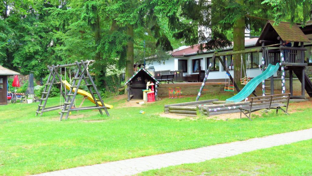 Juniorcamp Nova Zivohost Hotel Křečovice Eksteriør billede